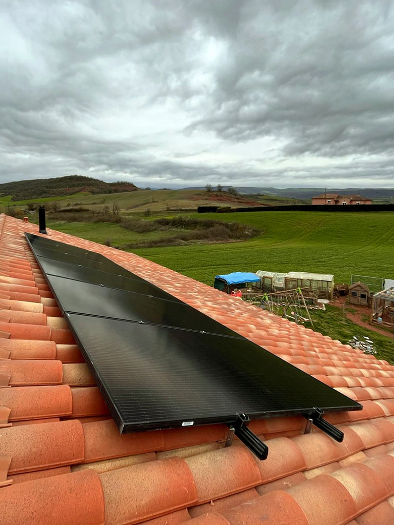 Installation de panneaux solaires en Aveyron